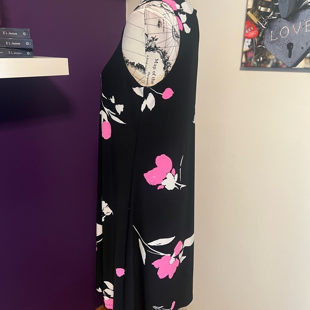 Sleeveless Ralph Lauren Dress - Picture 4 of 8